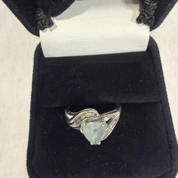 Aquamarine Ring size 8 1/2. Sterling Silver - Picture 4 of 12